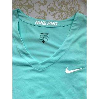 ナイキ(NIKE)のNIKE Tシャツ(Tシャツ(半袖/袖なし))