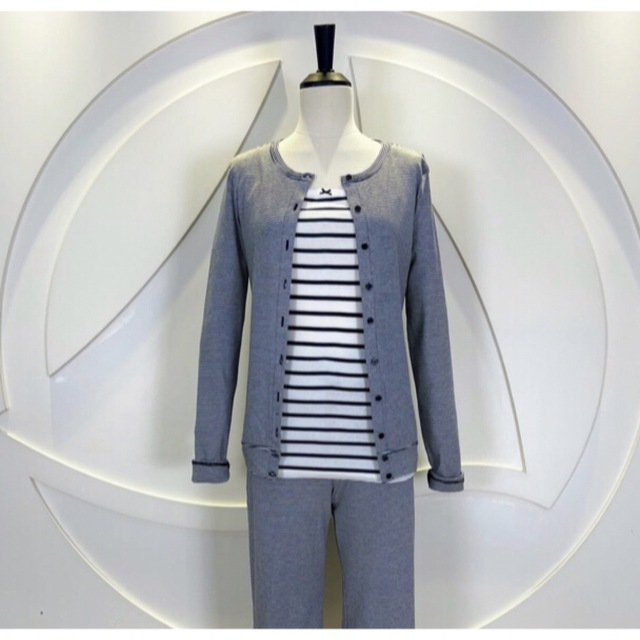 PETIT BATEAU(プチバトー)の新品未使用　PETIT BATEAU 16ans Sサイズ　ミラレ　カーディガン レディースのトップス(カーディガン)の商品写真