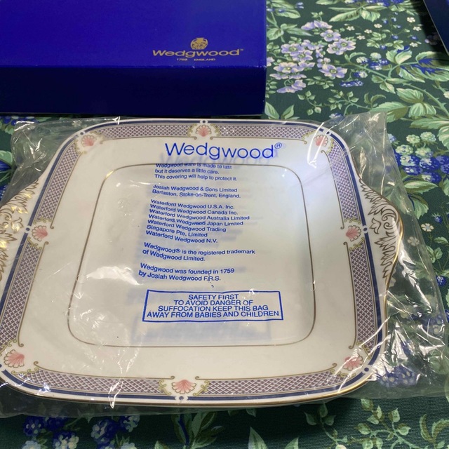 WEDGWOOD 新品ウェッジウッドプレート大皿カッコーかっこう黒壺刻印 ...