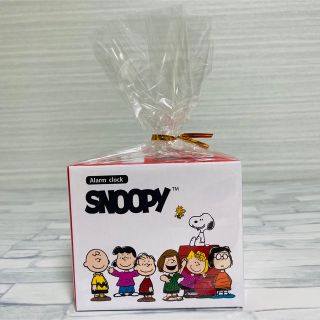 ピーナッツ(PEANUTS)の【新品　未開封品】スヌーピー　ライト付きアラームクロック　ホワイト(置時計)