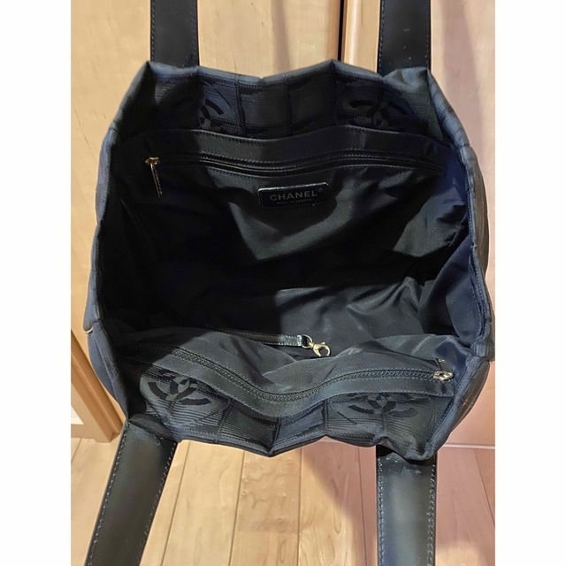 CHANEL(シャネル)のシャネル　ニュートラベルライン　PM ブラック　トートバッグ レディースのバッグ(トートバッグ)の商品写真