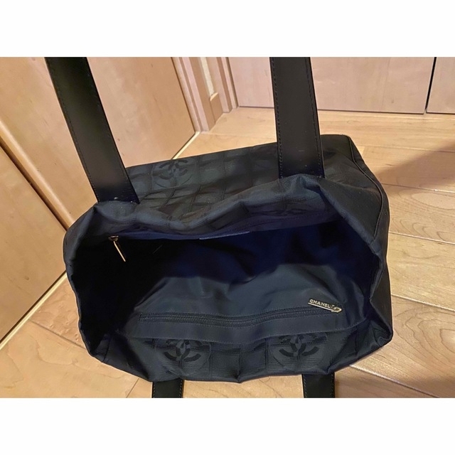 CHANEL(シャネル)のシャネル　ニュートラベルライン　PM ブラック　トートバッグ レディースのバッグ(トートバッグ)の商品写真