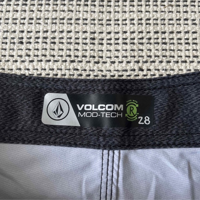 volcom(ボルコム)の【新品タグ付】VOLCOM　ボードショーツ　水陸両用　定価9000円＋税 メンズの水着/浴衣(水着)の商品写真