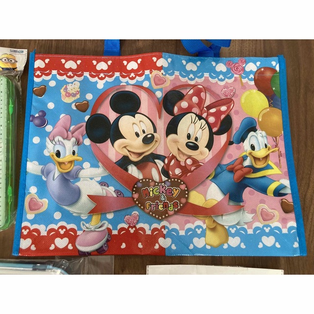 Disney(ディズニー)のミニオン　ミッキー　ふでばこ　色えんぴつとか　色々 インテリア/住まい/日用品の文房具(ペンケース/筆箱)の商品写真