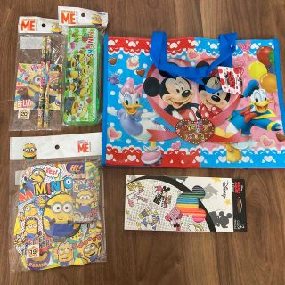 ディズニー(Disney)のミニオン　ミッキー　ふでばこ　色えんぴつとか　色々(ペンケース/筆箱)