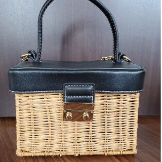 ザラ(ZARA)のZARAカゴバッグ新品(ショルダーバッグ)