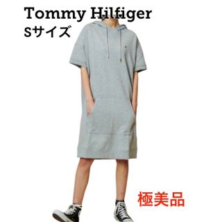 トミーヒルフィガー(TOMMY HILFIGER)のTommy ワンポイント ロゴ パーカー フーデッド ワンピース トミー(ひざ丈ワンピース)