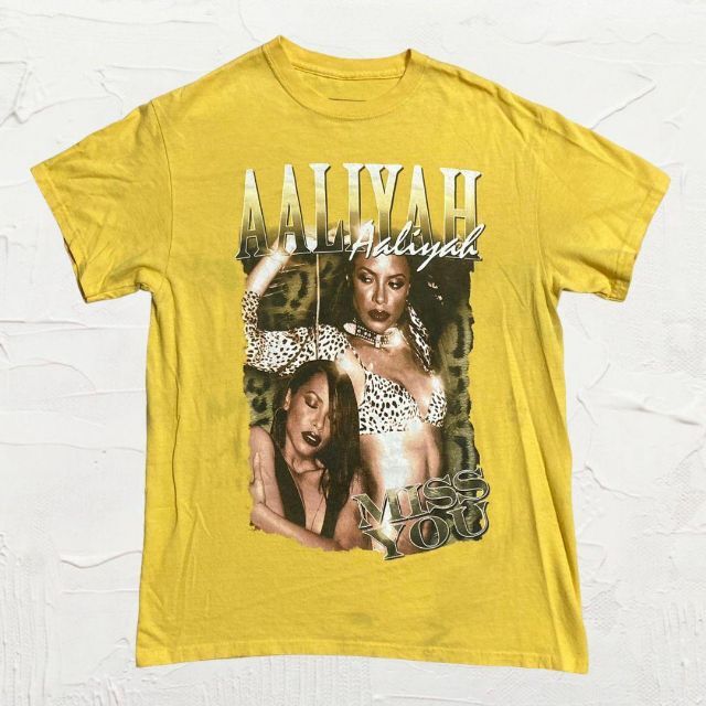 KAU AALIYAH 黄色 アリーヤ　アーティスト　バンド Tシャツ メンズのトップス(Tシャツ/カットソー(半袖/袖なし))の商品写真