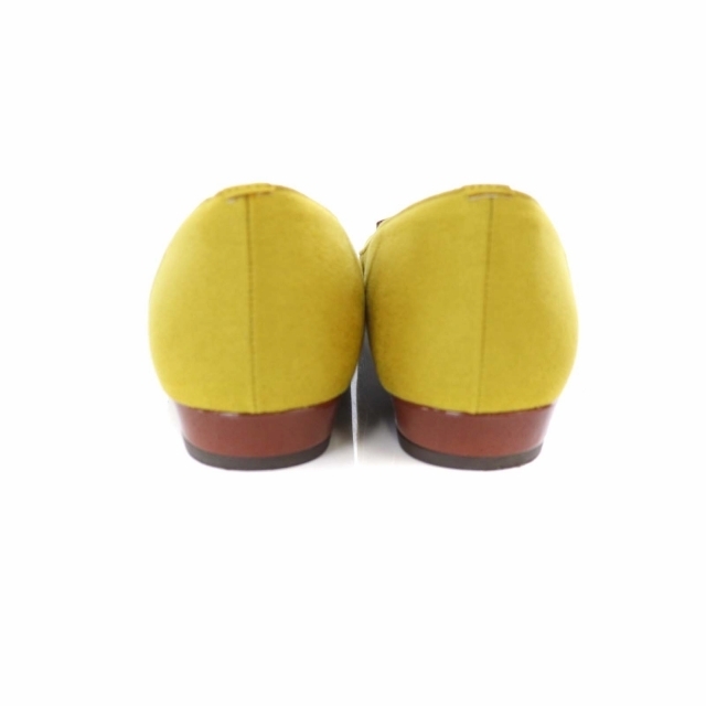 Le Talon(ルタロン)のルタロン パンプス ローヒール ポインテッドトゥ バックル付き スエード 黄 レディースの靴/シューズ(ハイヒール/パンプス)の商品写真