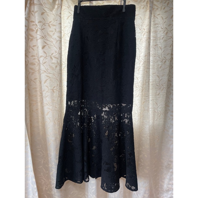 Acka. lace mermaid skirt