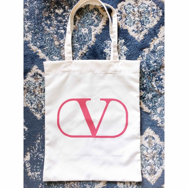 VALENTINO(ヴァレンティノ)のヴァレンティノのトートバッグ レディースのバッグ(トートバッグ)の商品写真