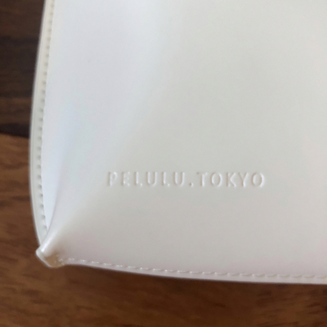 野花 卯月 PeluluTokyo 14インチのPCがすっぽり入る本革バッグ