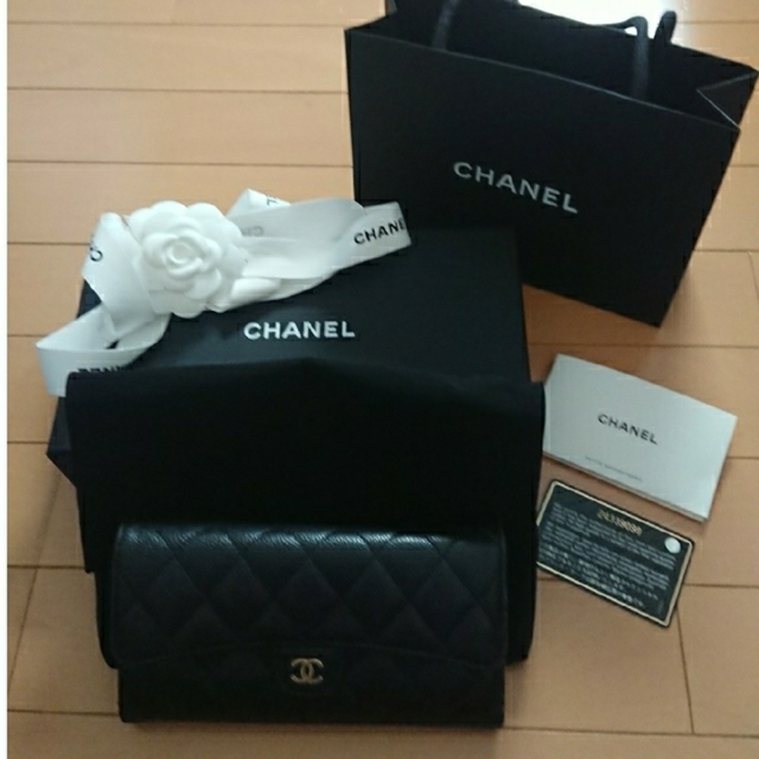 再度最終限定価格CHANEL キャビアスキン 長財布財布