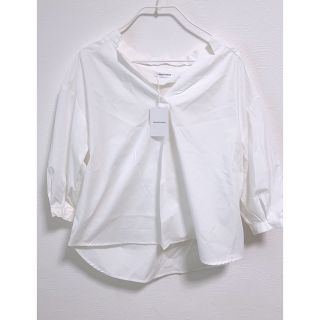 ナチュラルクチュール(natural couture)のバックフリルスキッパーシャツ【natural conture】(シャツ/ブラウス(長袖/七分))