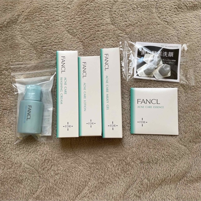 FANCL(ファンケル)のFANCL ファンケル無添加アクネケア 薬用ニキビ１ヵ月集中セット コスメ/美容のキット/セット(サンプル/トライアルキット)の商品写真