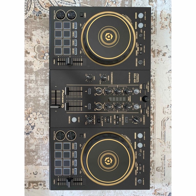 Pioneer(パイオニア)のPioneer DJ DDJ-400-N（限定ゴールドモデル）DJコントローラー 楽器のDJ機器(DJコントローラー)の商品写真