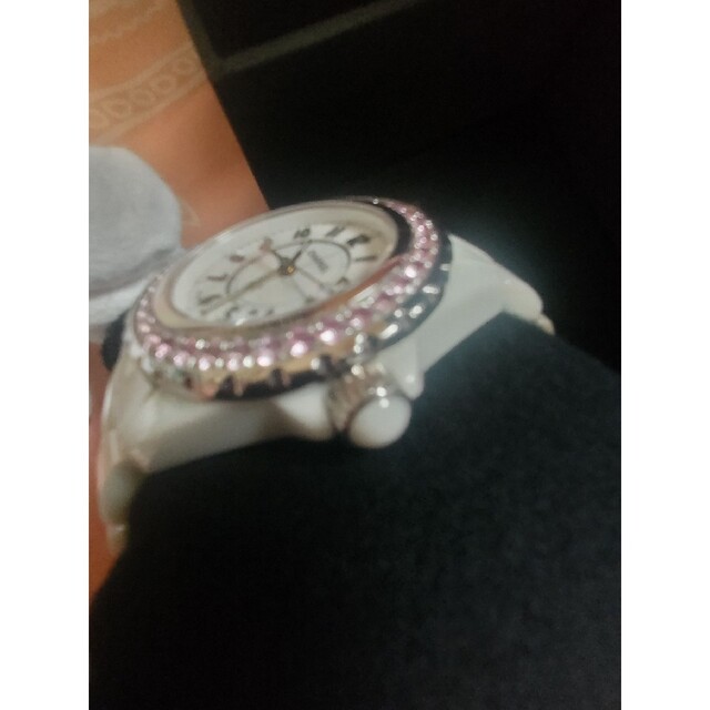 CHANEL(シャネル)のCHANEL 腕時計j12 ピンクサファイアベゼル USED 美品 確実正規品 レディースのファッション小物(腕時計)の商品写真