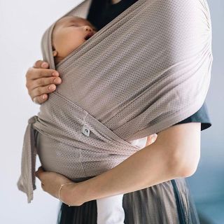 ベビービョルン(BABYBJORN)のコニー　抱っこ紐　メッシュ　ベージュ(抱っこひも/おんぶひも)