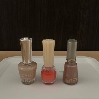 レブロン(REVLON)のマニキュア6本&リムーバーセット(マニキュア)