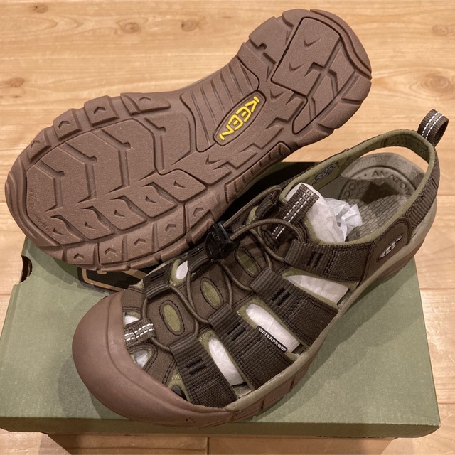 KEEN ニューポート H2 27.5cm 大流行中! www.gold-and-wood.com