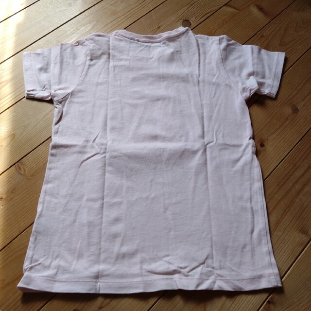 UNIQLO(ユニクロ)のすみっコぐらしTシャツ　サイズ140 キッズ/ベビー/マタニティのキッズ服女の子用(90cm~)(Tシャツ/カットソー)の商品写真