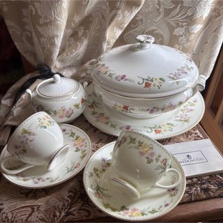 WEDGWOOD - レア! 英国製 黒壺 ウェッジウッド ミラベル カバード ... レア! 英国製 黒壺 ウェッジウッド ミラベル カバードベジタブル
