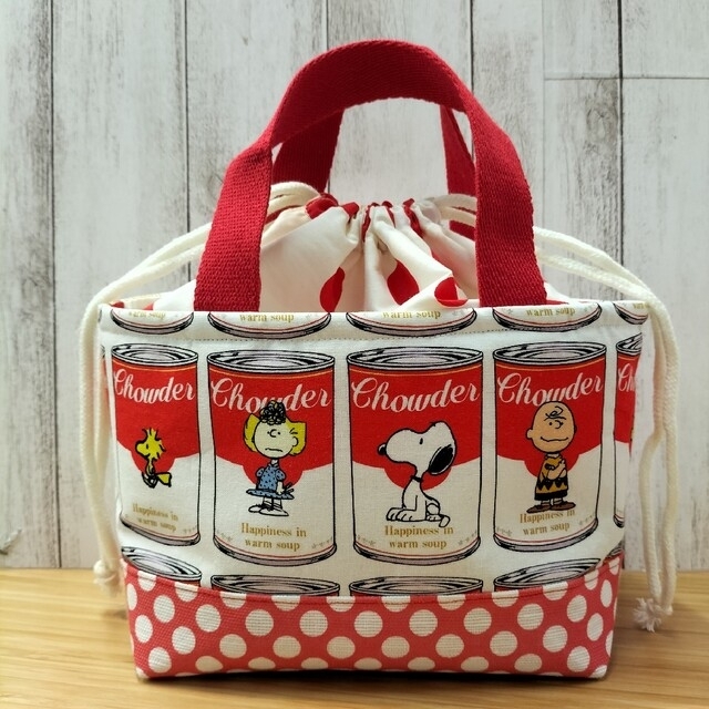 SNOOPY(スヌーピー)の☆チャーリーブラウン様専用☆　洗える保冷保温バッグ　巾着トート　スープ缶柄 キッズ/ベビー/マタニティのこども用バッグ(ランチボックス巾着)の商品写真