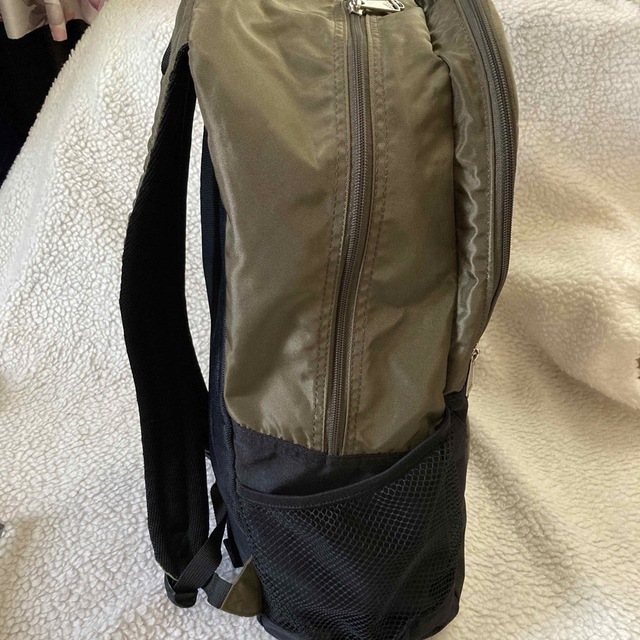 adidas(アディダス)の新品 adidas リュック 大容量 カーキ ブラック メンズ 旅行 メンズのバッグ(バッグパック/リュック)の商品写真