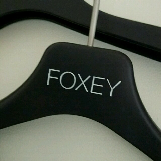 FOXEY(フォクシー)のFOXEY☆非売品ハンガー レディースのファッション小物(その他)の商品写真