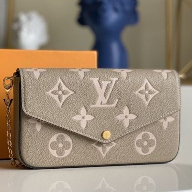 Louis Vuitton ルイヴィトン ポルトフォイユ・カプシーヌ 宅配便配送