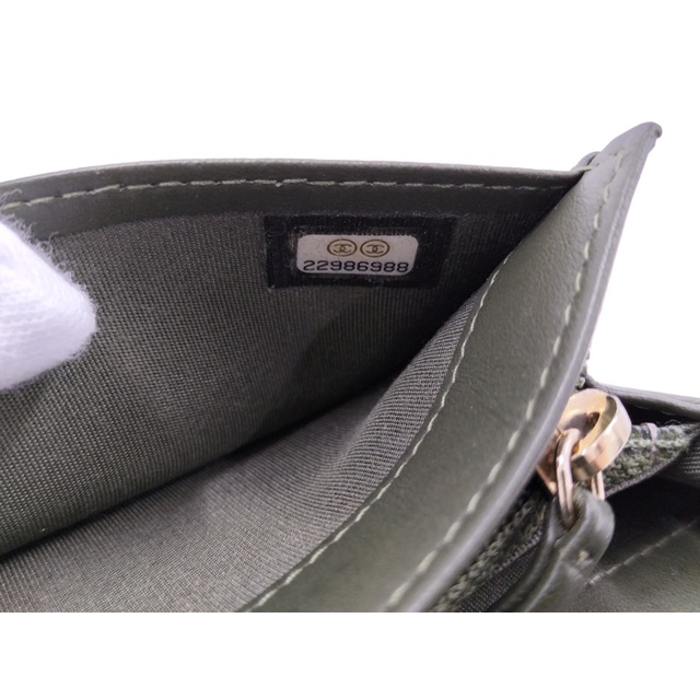 CHANEL - CHANEL ボーイシャネル 二つ折り長財布 マトラッセ CHANEL - CHANEL ボーイシャネル 二つ折り長財布 マトラッセ