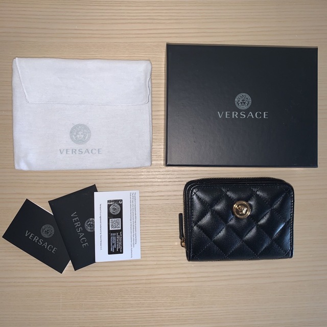 新品未使用　完売Versace 財布　ヴェルサーチ　ベルサーチ　 コインケース
