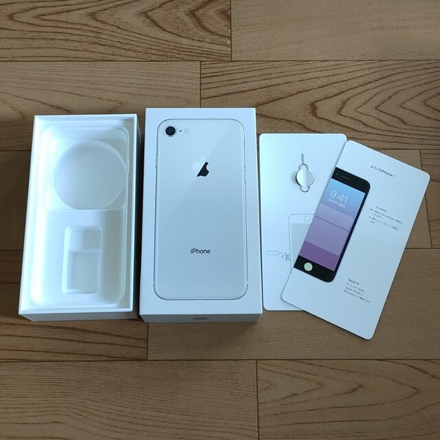 iPhone(アイフォーン)のiPhone SE,white　空箱 スマホ/家電/カメラのスマホアクセサリー(その他)の商品写真