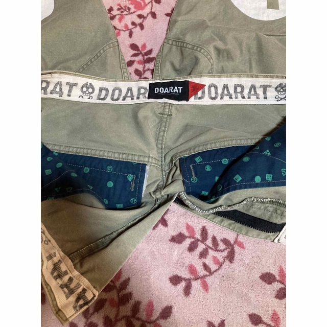 DOARAT(ドゥアラット)のDOARAT ドゥアラット　ハーフパンツ　半ズボン　カーキ メンズのパンツ(ショートパンツ)の商品写真