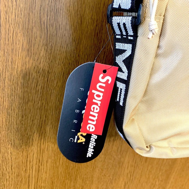 Supreme(シュプリーム)の【新品・未使用】supreme ショルダーバッグ メンズのバッグ(ショルダーバッグ)の商品写真