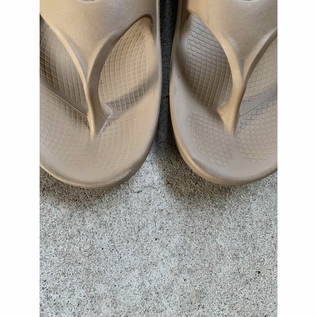oofos リカバリートングサンダル レディースの靴/シューズ(サンダル)の商品写真