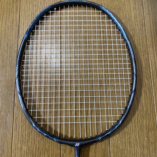 YONEX(ヨネックス)のヨネックス　ボルトリックZフォース2 スポーツ/アウトドアのスポーツ/アウトドア その他(バドミントン)の商品写真