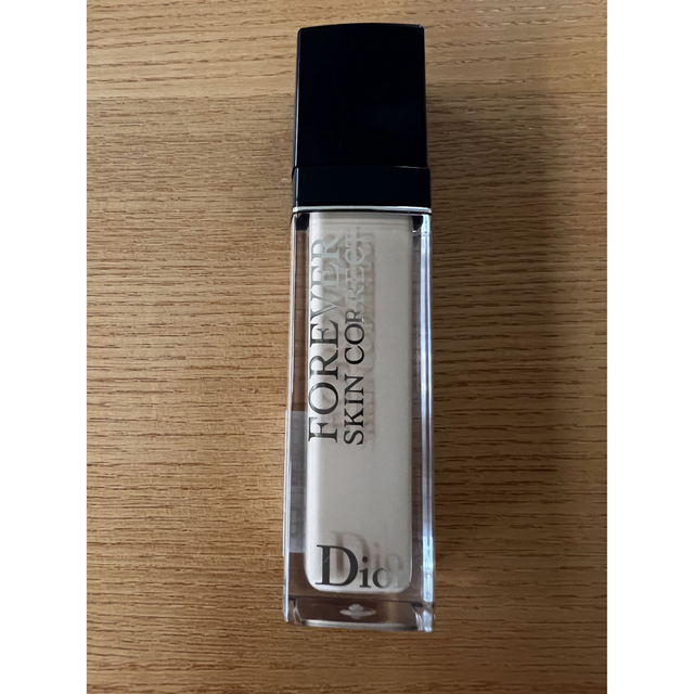 Christian Dior(クリスチャンディオール)のクリスチャンディオール　ディオールスキンフォーエバー　コレクトコンシーラー　2W コスメ/美容のベースメイク/化粧品(コンシーラー)の商品写真