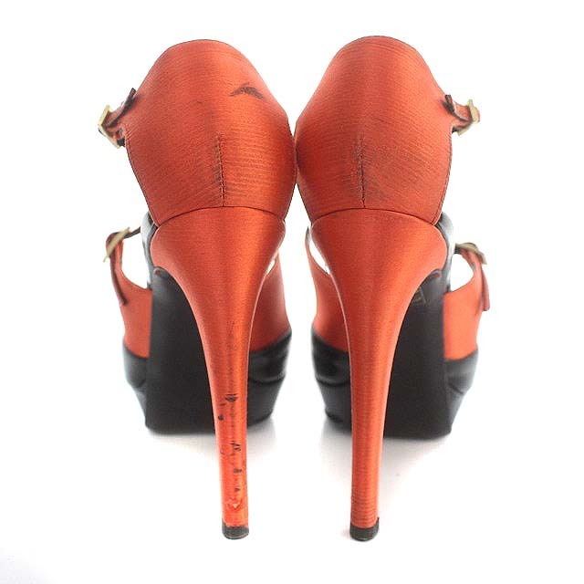 FENDI(フェンディ)のフェンディ パテントストラップサンダル ストラップ ハイヒール 22.5cm 赤 レディースの靴/シューズ(サンダル)の商品写真