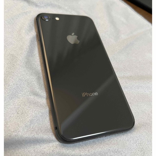 iPhone 8 64GB - スマートフォン本体