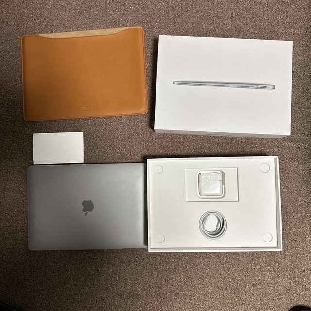 Mac (Apple)(マック)のAPPLE MacBook Air MVFJ2J/A スマホ/家電/カメラのPC/タブレット(ノートPC)の商品写真