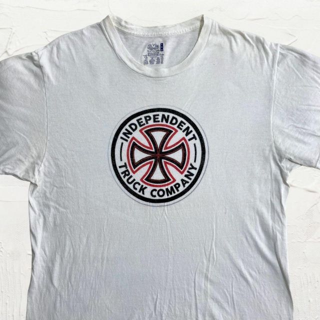 JXD FRUIT INDENPENDENT　インデンペンデント　十字架 T メンズのトップス(Tシャツ/カットソー(半袖/袖なし))の商品写真