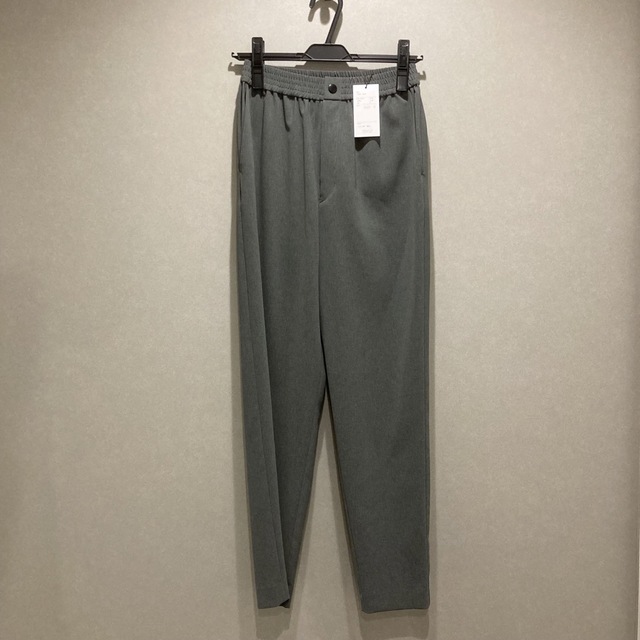 新品未使用 HYKE STRETCH TAPERED PANTS 新品未使用 HYKE STRETCH TAPERED PANTS