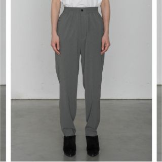 ハイク(HYKE)の新品未使用 HYKE STRETCH TAPERED PANTS(カジュアルパンツ)