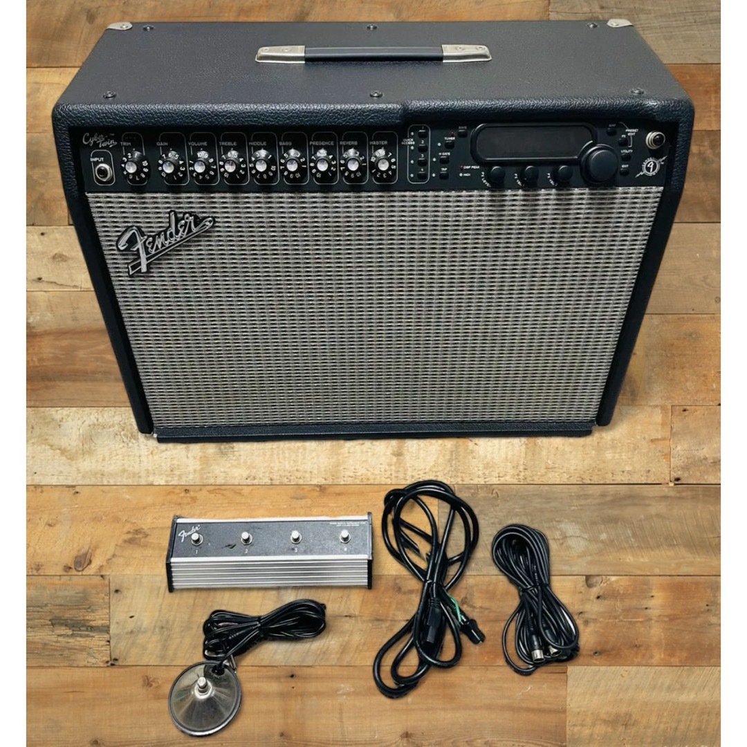 (美品) Fender Cyber Twin PR393 モデリングアンプ