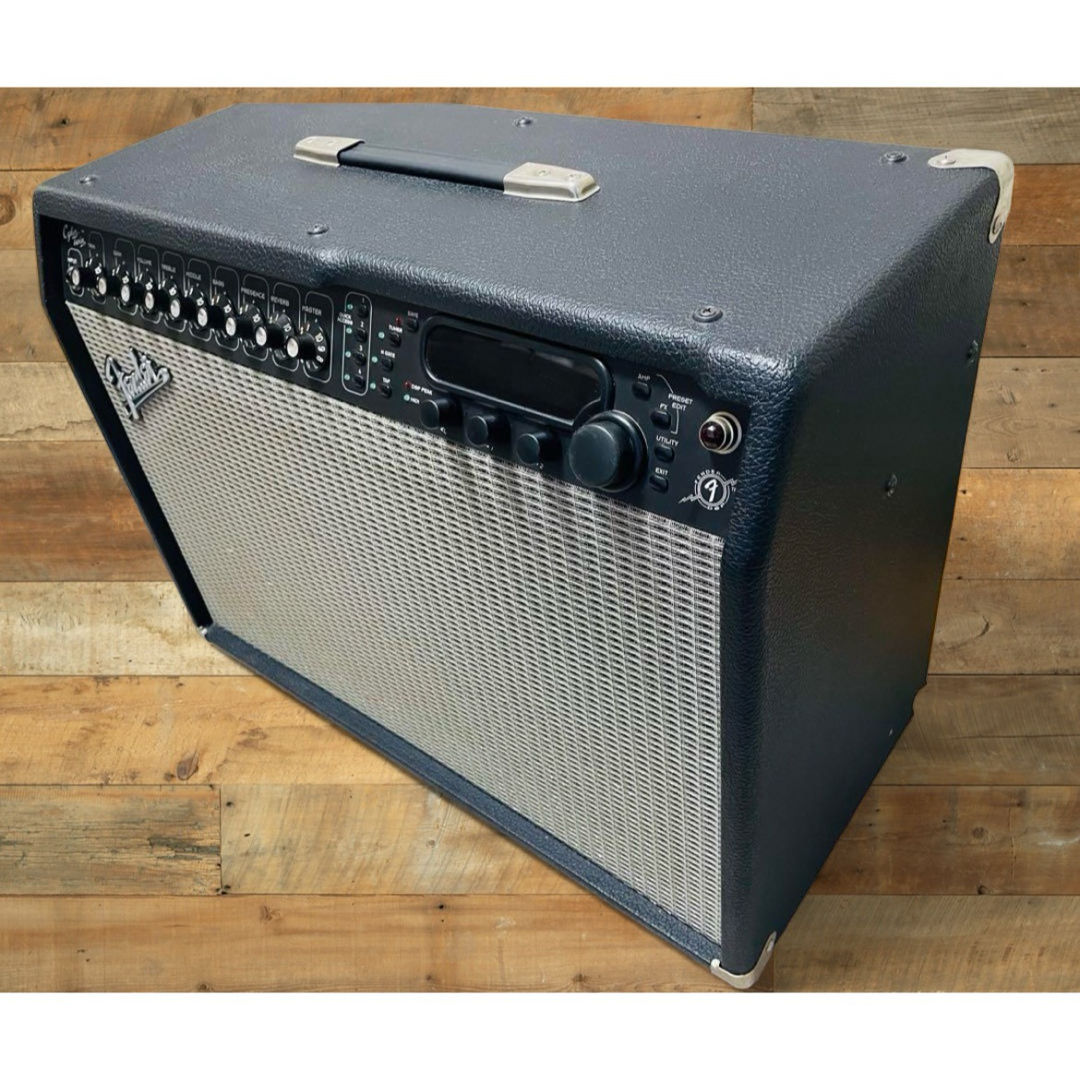 Fender(フェンダー)の(美品) Fender Cyber Twin PR393 モデリングアンプ 楽器のギター(ギターアンプ)の商品写真