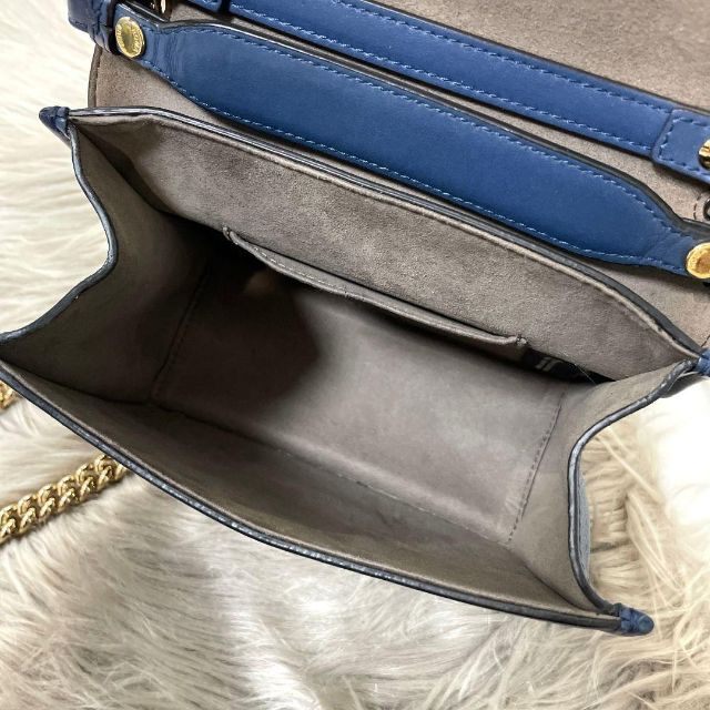 美品FENDI フェンディ キャナイ チェーンショルダーバッグ ネイビー