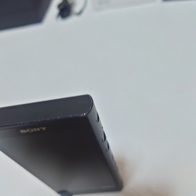 WALKMAN(ウォークマン)のSONY  ウォークマン ZX NW-ZX2 中古 専用レザーケース付き スマホ/家電/カメラのオーディオ機器(ポータブルプレーヤー)の商品写真