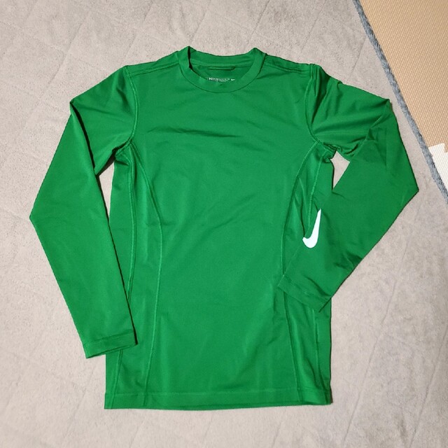 NIKE(ナイキ)のNIKE　ロングスリーブ　Tシャツ スポーツ/アウトドアのランニング(ウェア)の商品写真