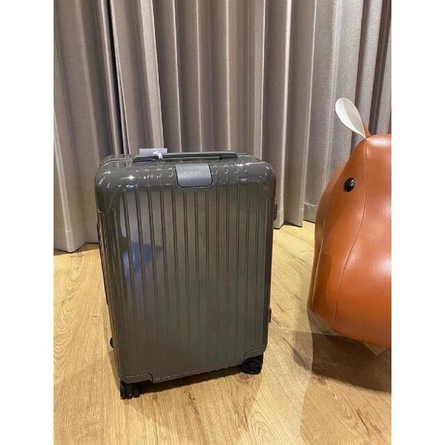 新品 リモワ RIMOWA スーツケース エッセンシャル 限定色 CABIN 特別